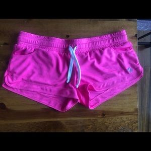 Low Rise Soffe Bright Pink shorts (w pockets) size Small